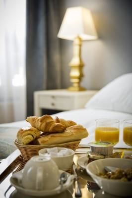 Hotel Champerret Heliopolis París Porte Maillot